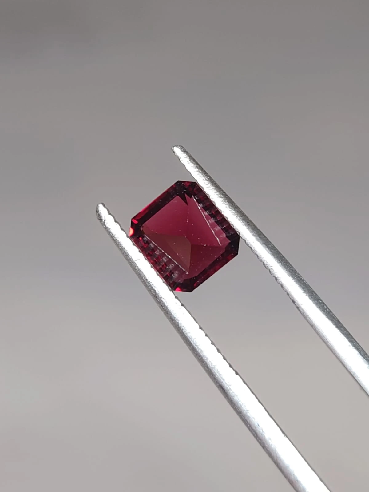 1.06ct Natural Rhodolite Garnet From Tanzania — view 6